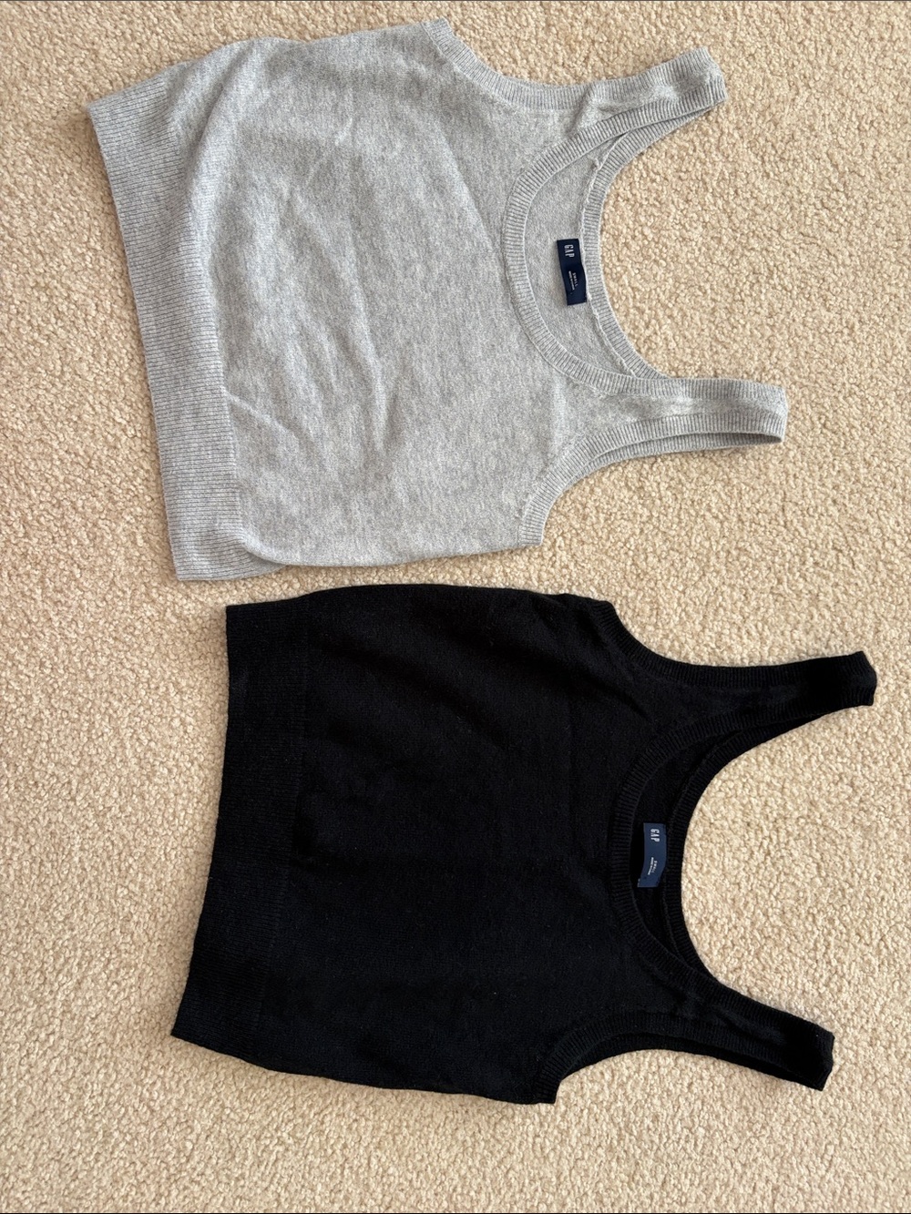 2 Cashmere GAP Crop Sweater Tank Tops - Gray & Black